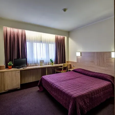 Hotel Capital Rovigo Kamer foto