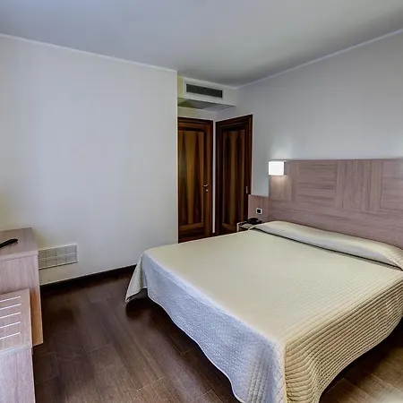 Hotel Capital Rovigo Kamer foto