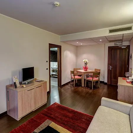 Hotel Capital Rovigo Buitenkant foto