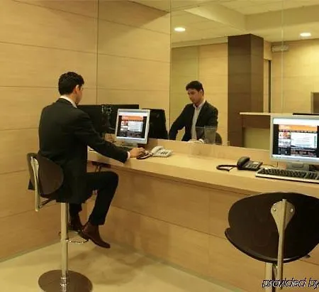 Hotel Capital 